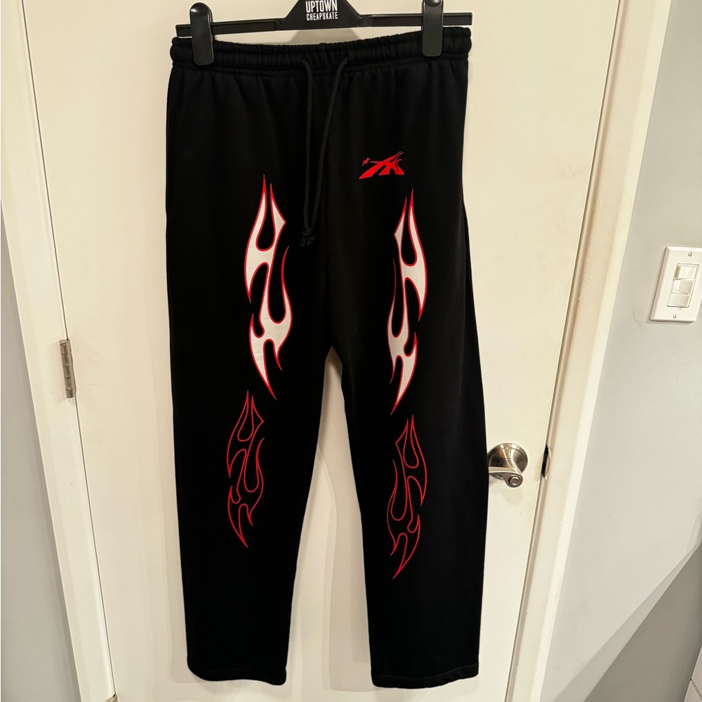 Hellstar sweat pants black/red mens size XL waist fits 32-34 w/ drawstring